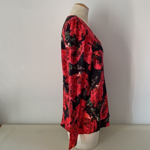Rachel Zoe long sleeved red, black and green floral blouse with V neck. Small - Picture 5 of 14